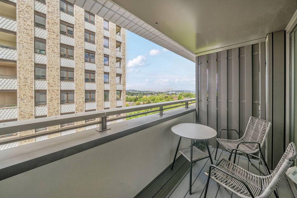 Property photo 3 of 26