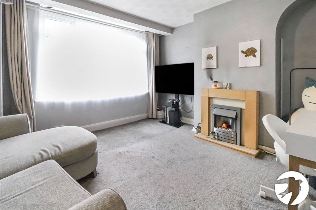 Property photo 2 of 15 Picture No. 10