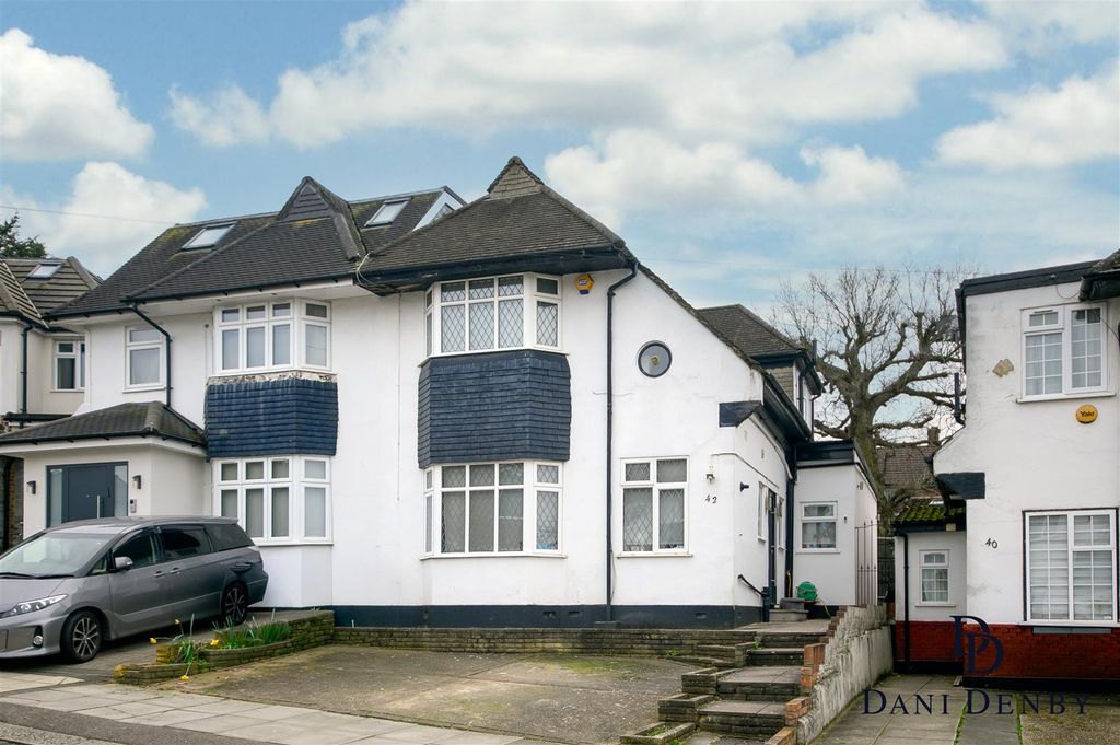 Property photo 1 of 20