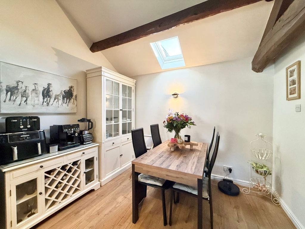 Property photo 3 of 17 Picture No. 11