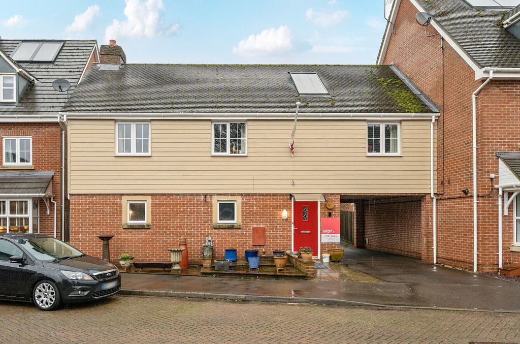 Property photo 1 of 13 1395283-3-69661Ba...