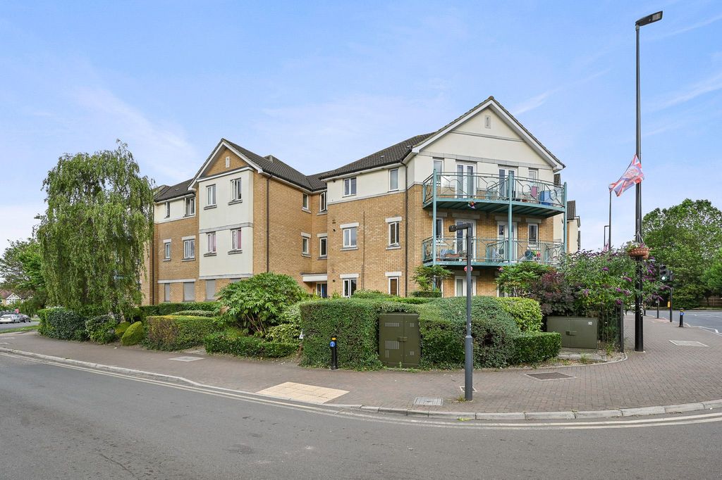 Property photo 1 of 12 6