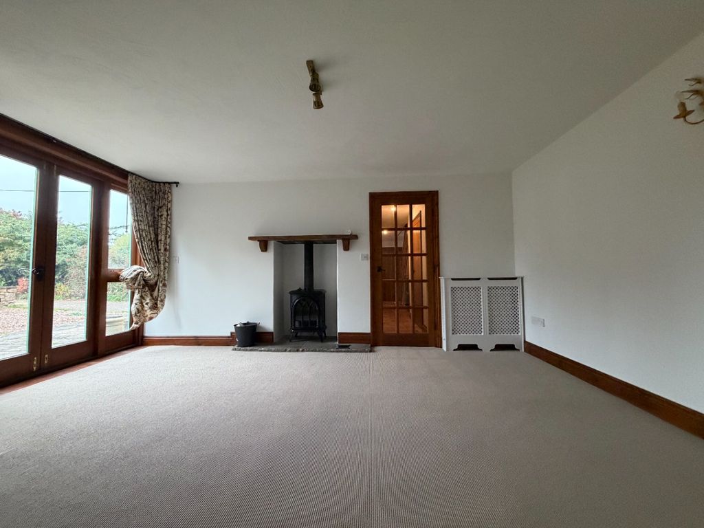 Property photo 3 of 22 6102984