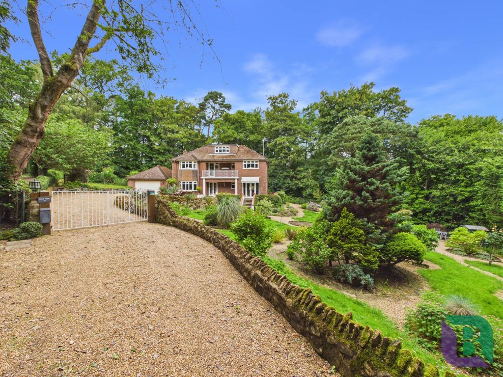 Property photo 1 of 29