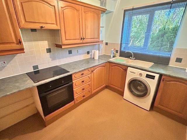 Property photo 3 of 8 Kitchen.Jpg