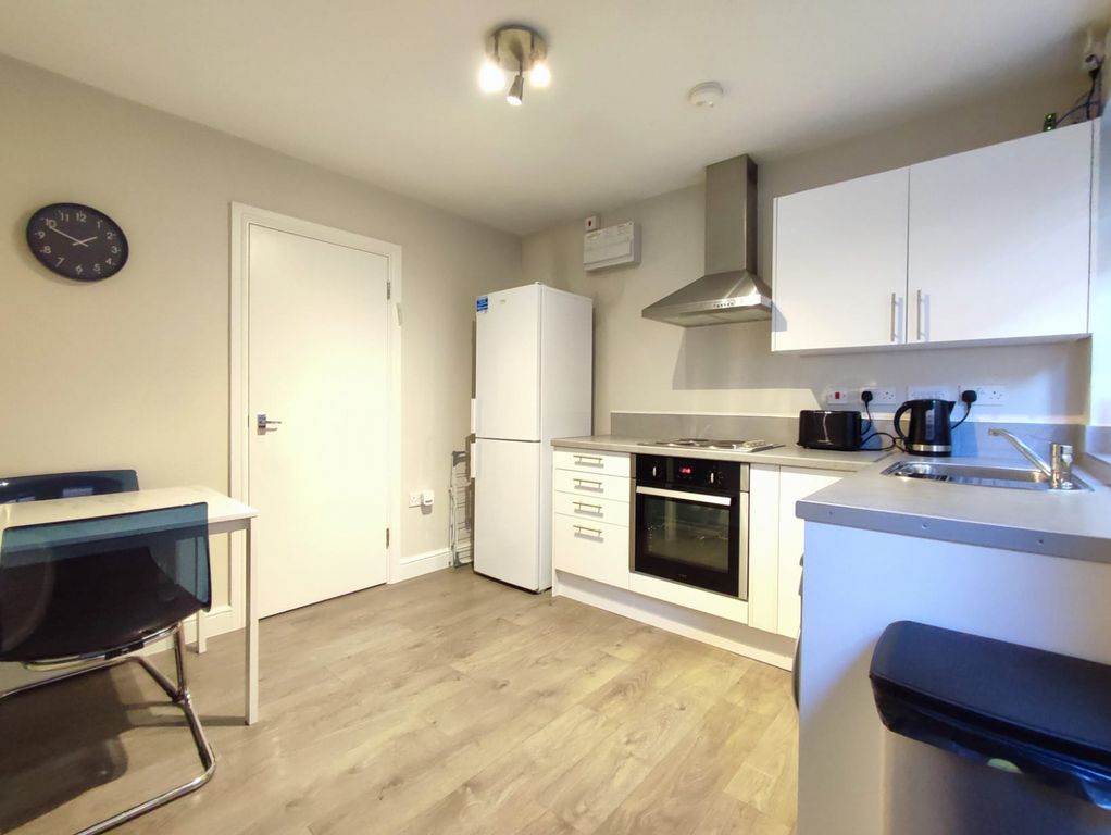 Property photo 1 of 7 A Beautiful Fully Self Contained Studio