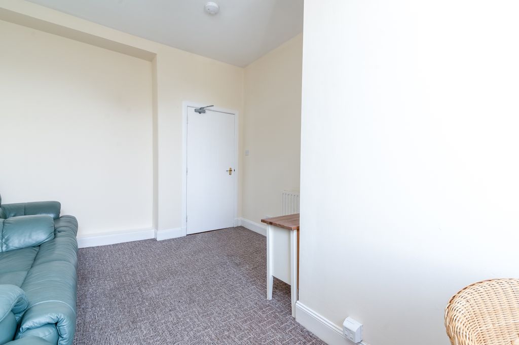 Additional image 5 of 3 bed flat to rent62F Port St, Stirling FK8