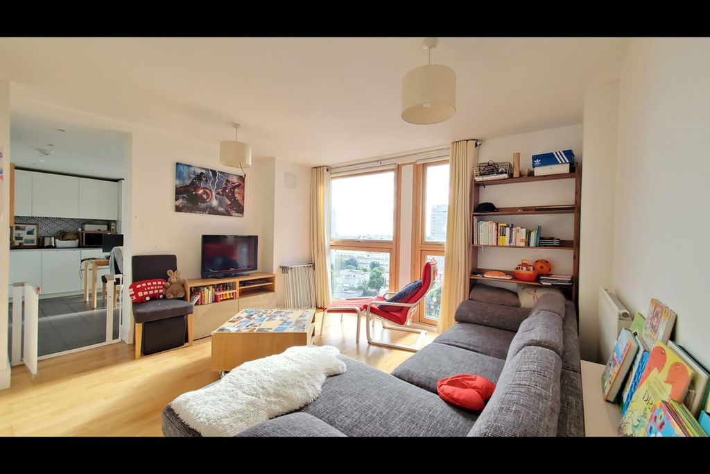 Property photo 2 of 12