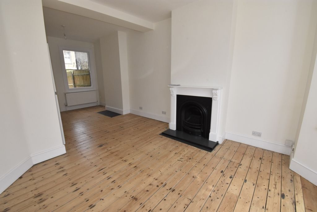 Property photo 2 of 8 Photo 2