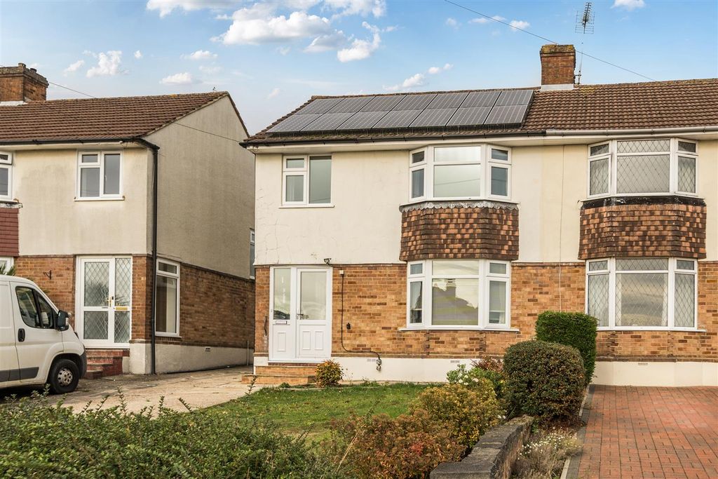 Property photo 1 of 15 1374075-1-69034B880Ba2B.Jpg