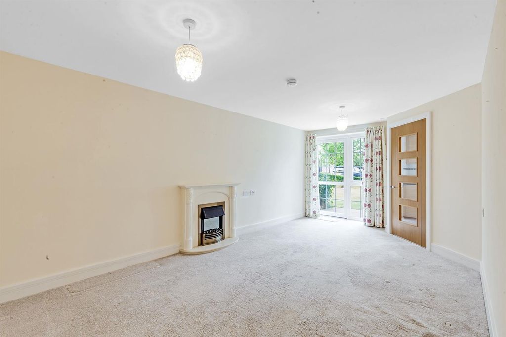 Property photo 1 of 15 01-4413Pnmcs 14 Weighbridge Crt (1)-Medium.Jpg