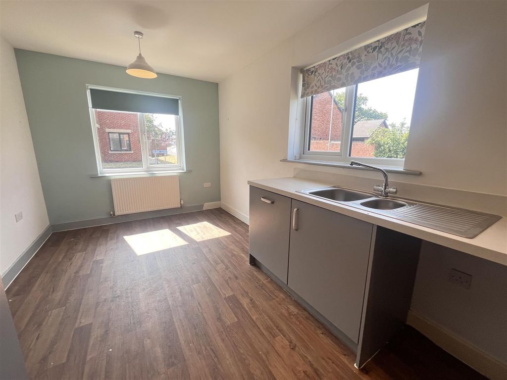 Property photo 3 of 15 Img_8585.Jpg