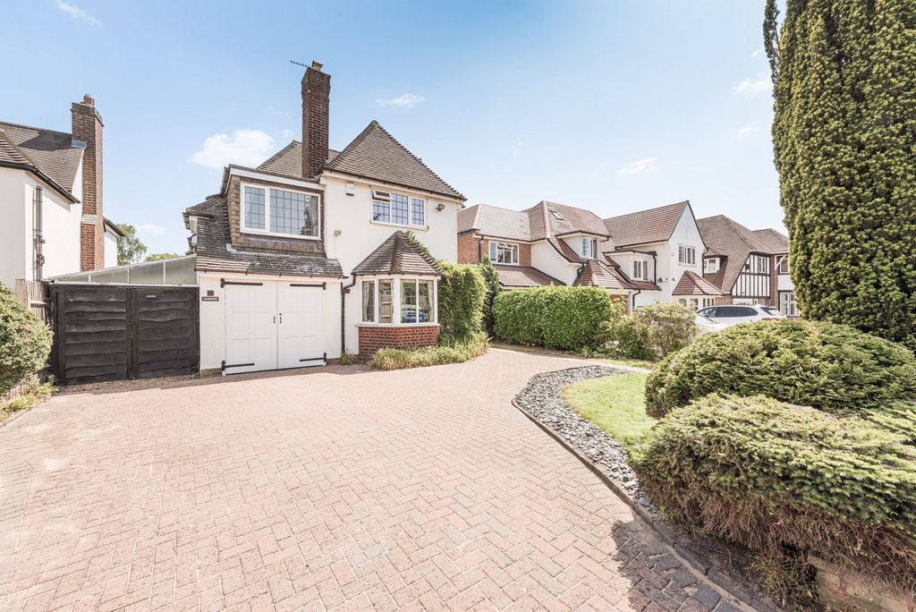 Property photo 2 of 48