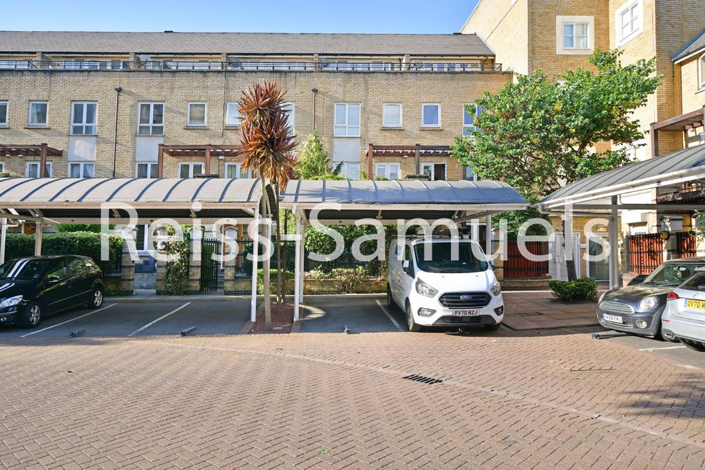 Property photo 1 of 62