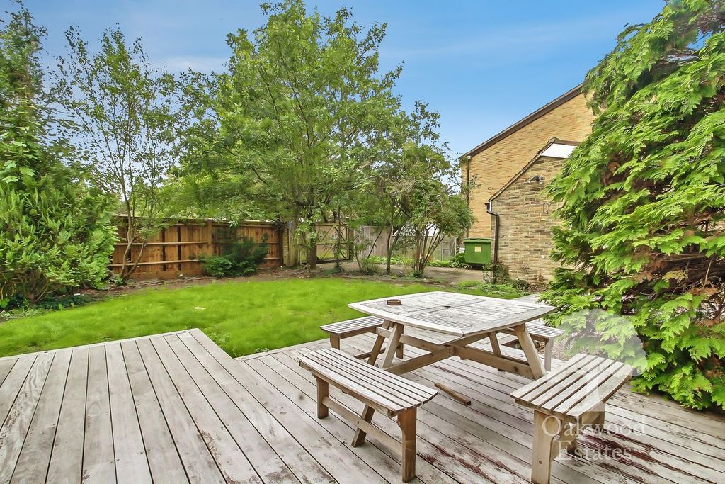 Property photo 3 of 19