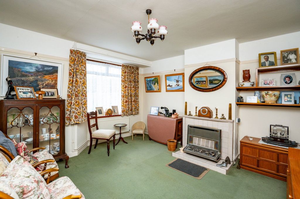 Property photo 3 of 16
