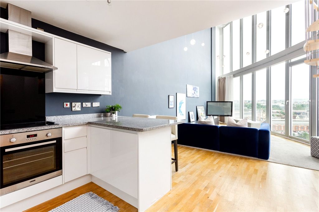 Property photo 2 of 18 Picture No. 07