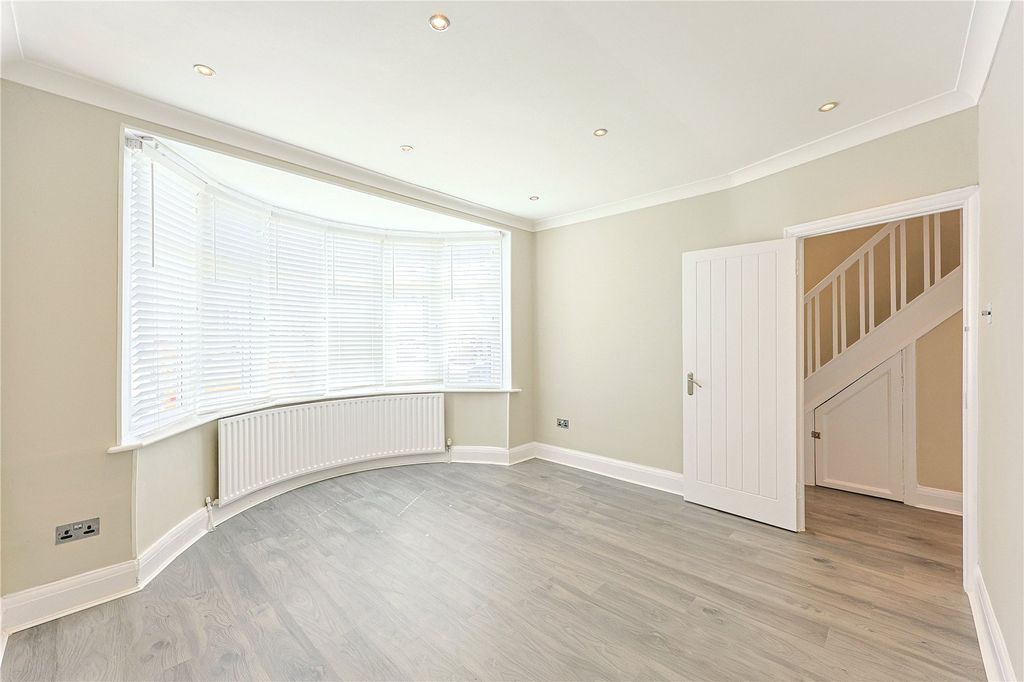 Property photo 2 of 18 Picture No. 05