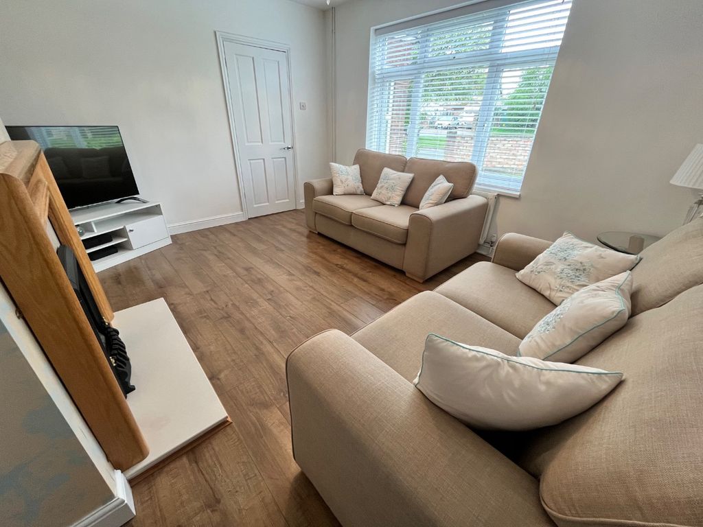 Property photo 3 of 10 4113635