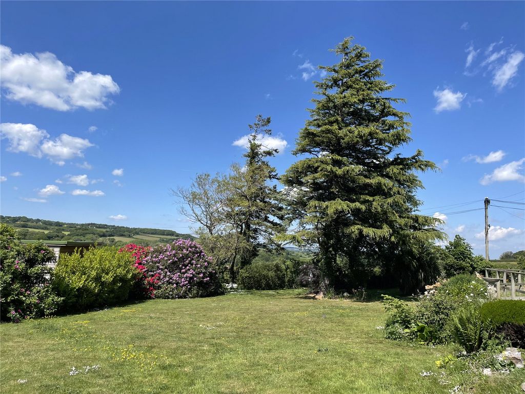 Property photo 3 of 7 Picture No. 05