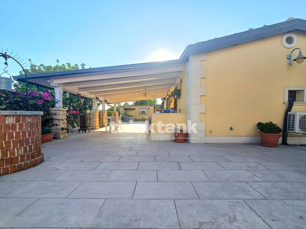 Property photo 2 of 43