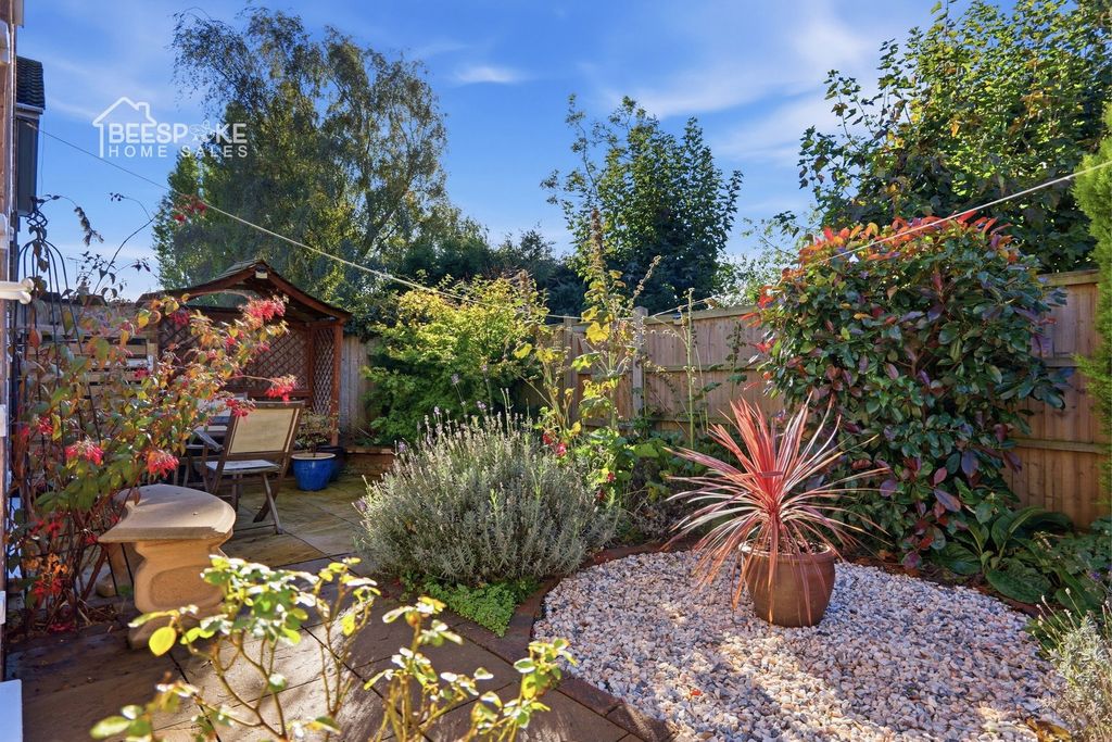 Property photo 2 of 33