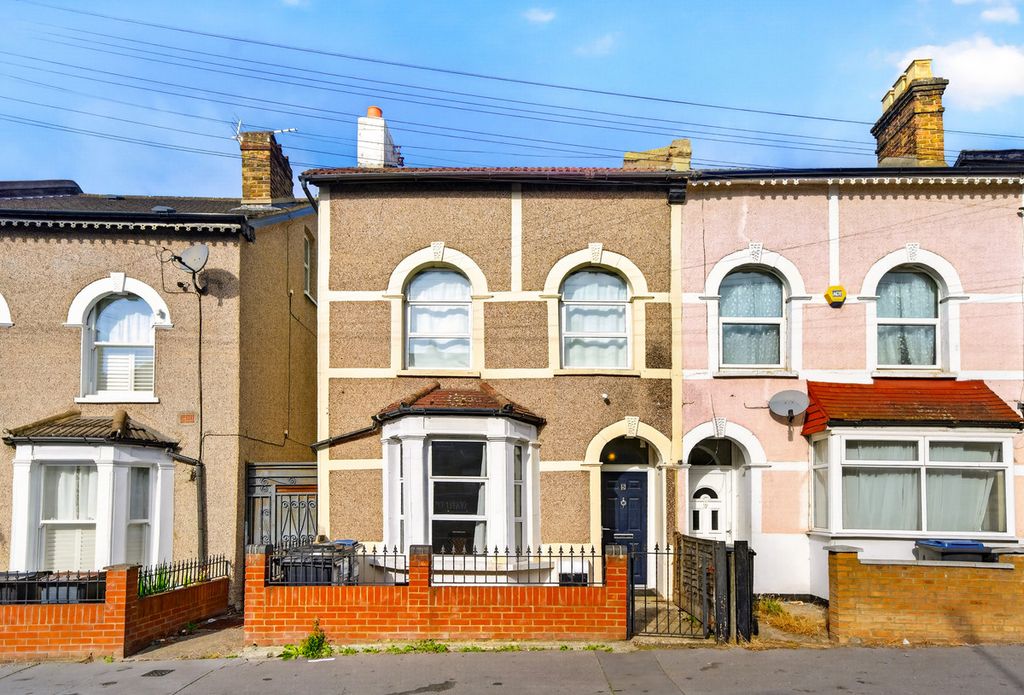 Property photo 1 of 14