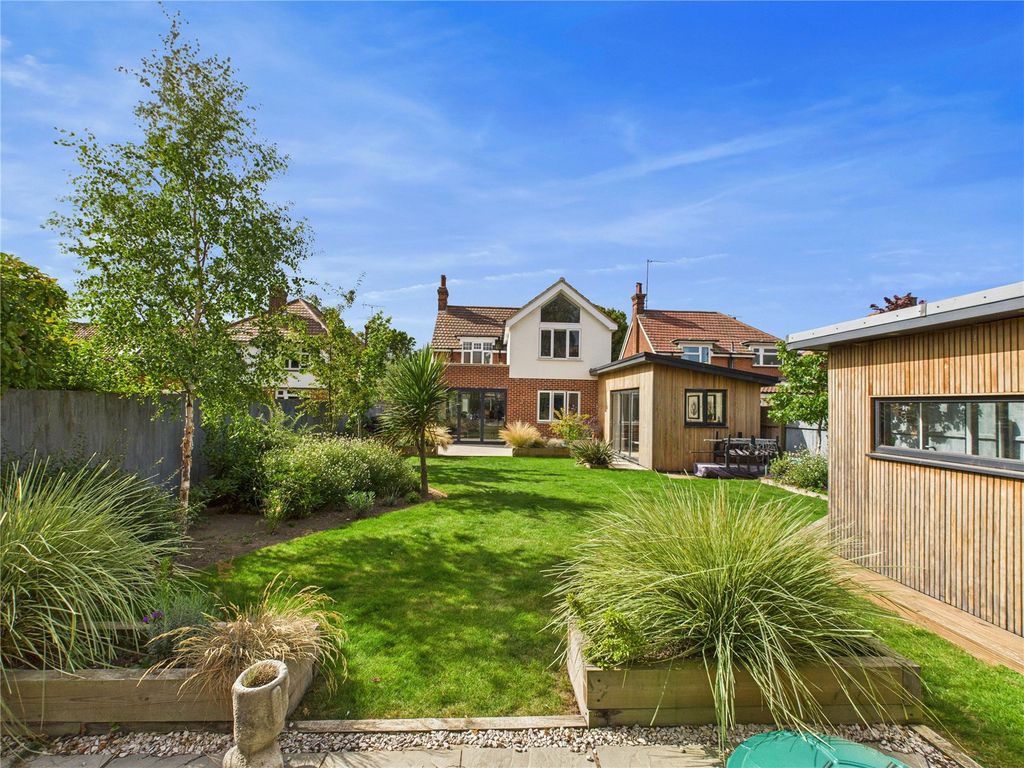 Property photo 2 of 30 2 - Picture No. 32