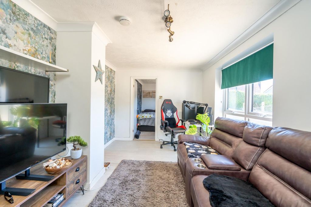 Property photo 3 of 8 Lounge Diner (2).Jpg