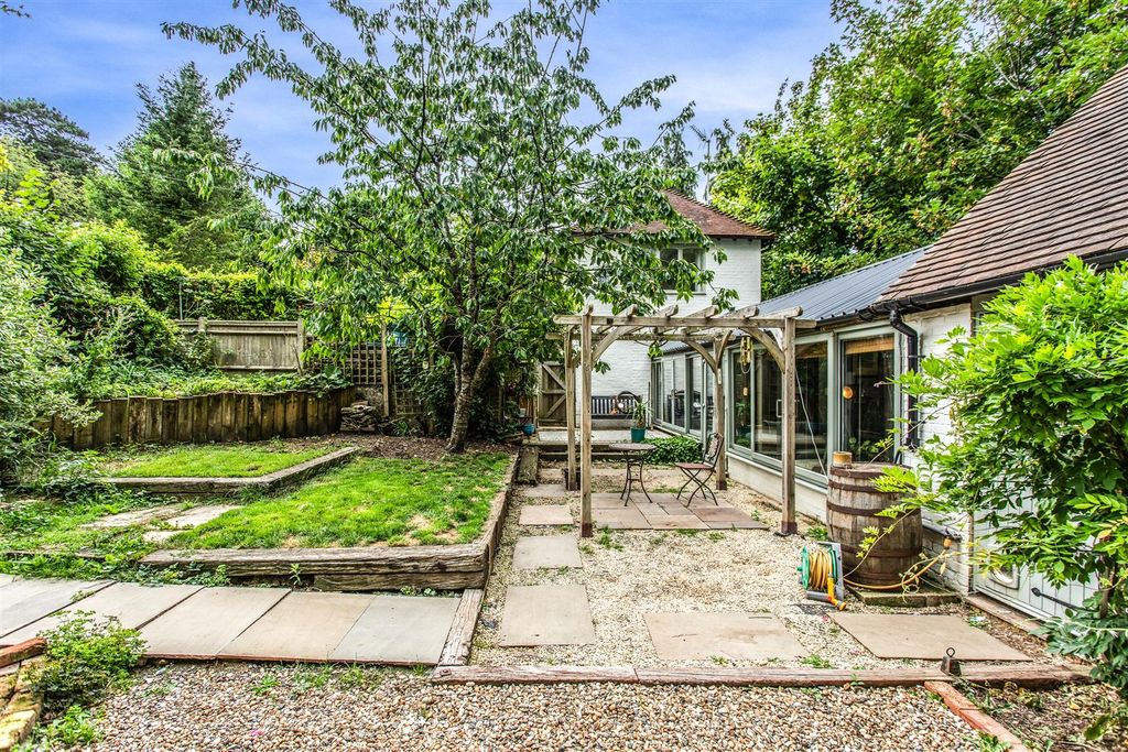 Property photo 1 of 25