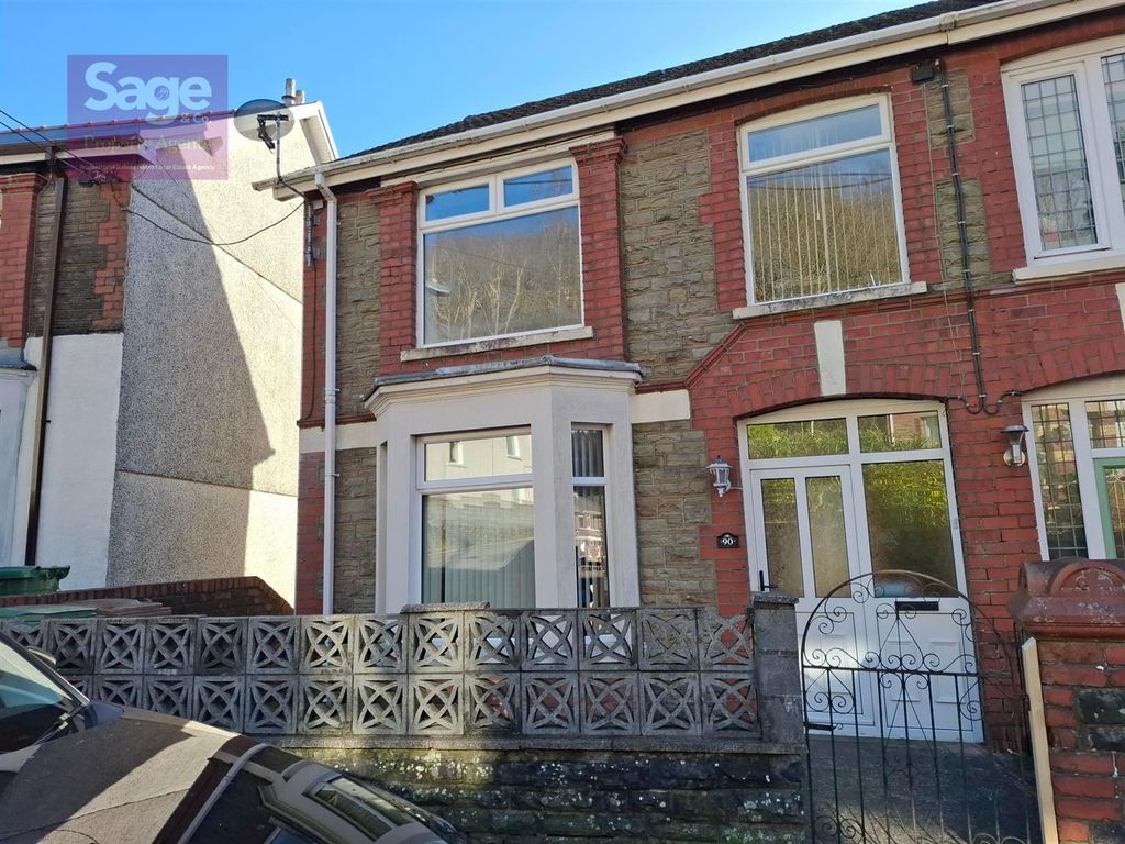 Property photo 1 of 28