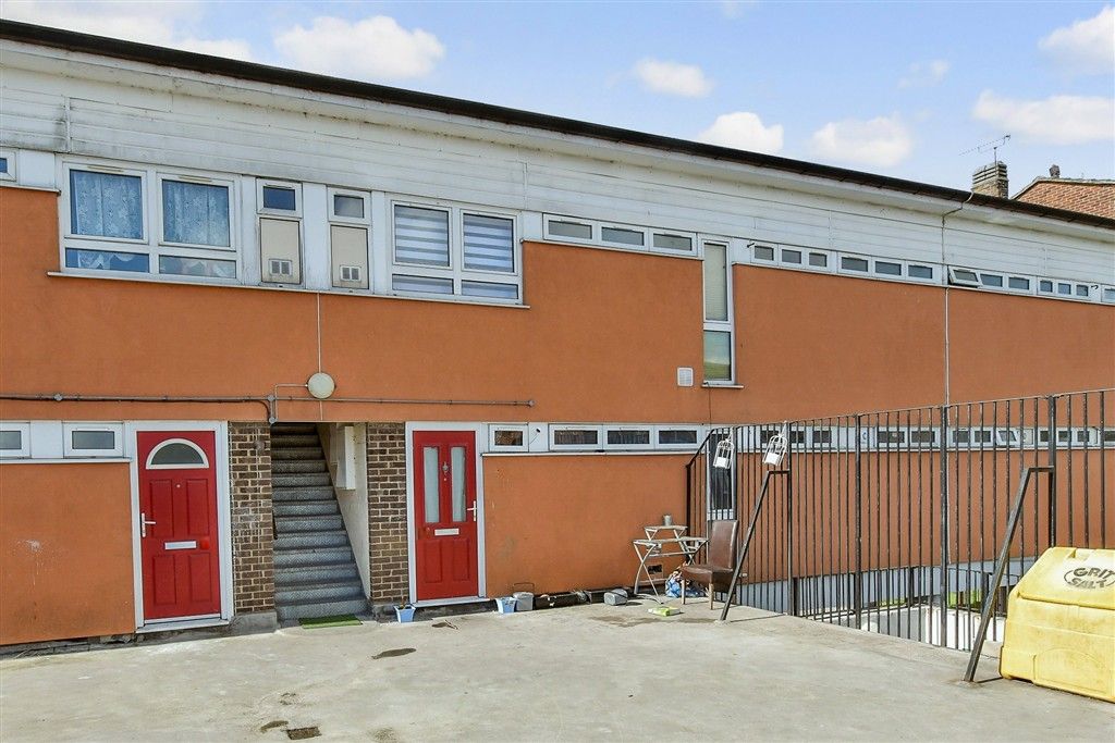 Property photo 1 of 8 External (Web)