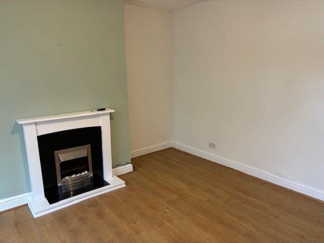 Property photo 3 of 11 Photo