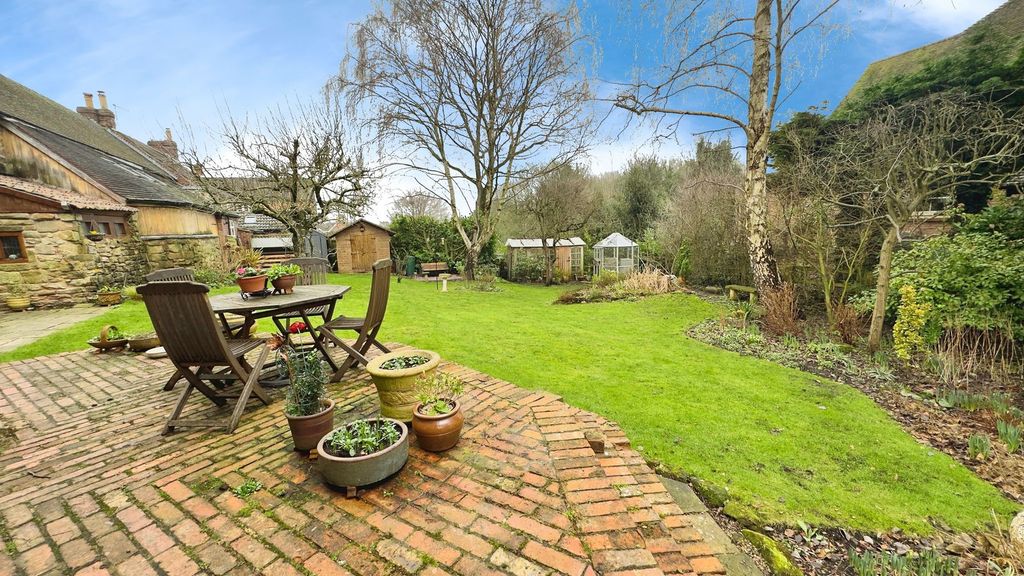 Property photo 2 of 45