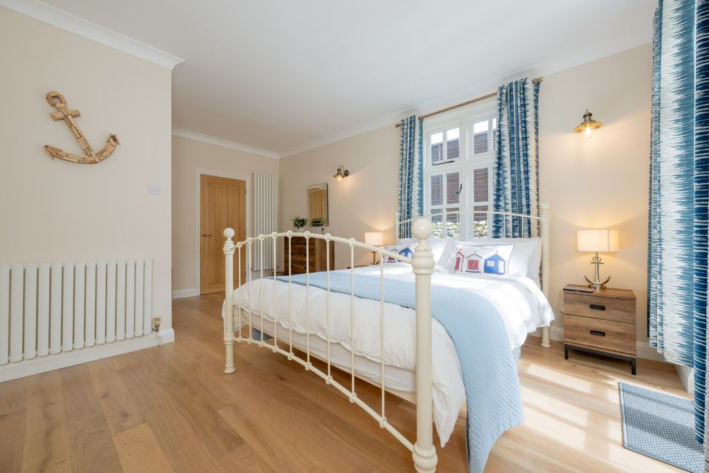 Additional image 11 of 4 bed flat for saleBlakeney, Holt NR25