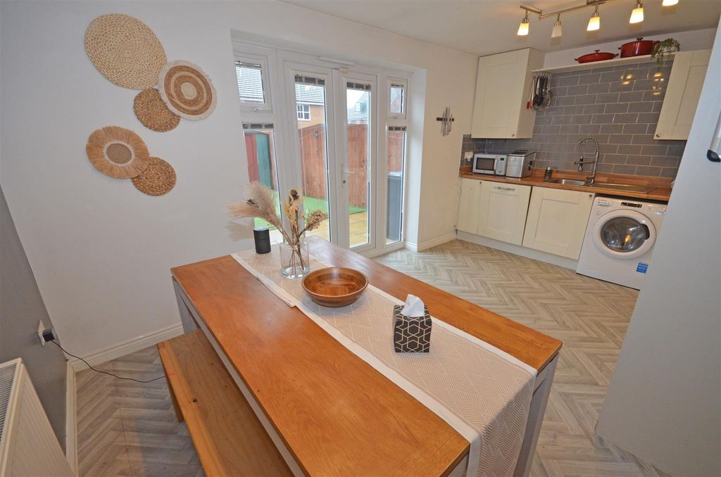 Property photo 3 of 25 08.Jpg