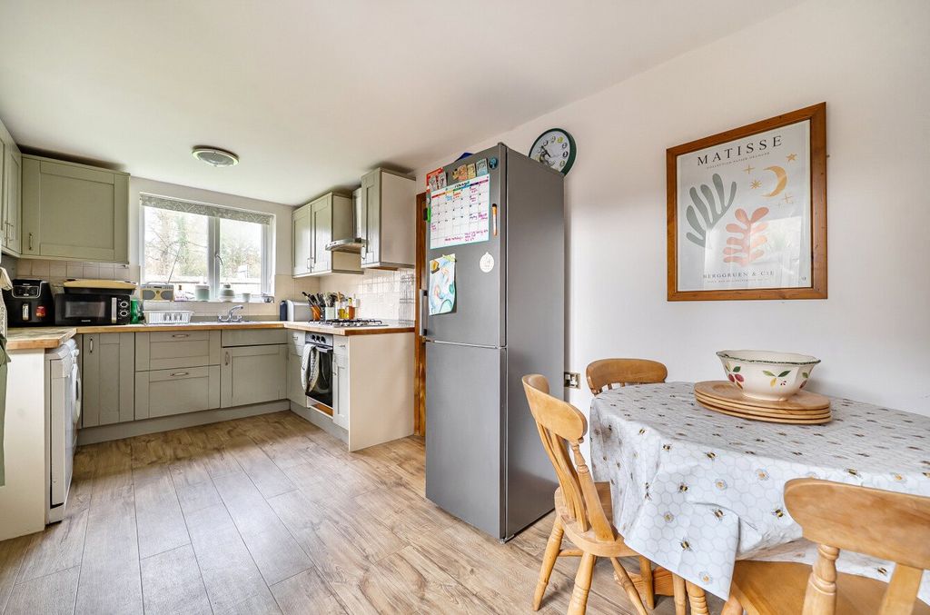 Property photo 2 of 14 Picture No. 15