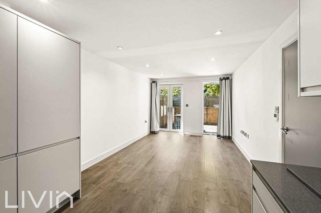 Property photo 2 of 10 Lennard Road,2,1-11