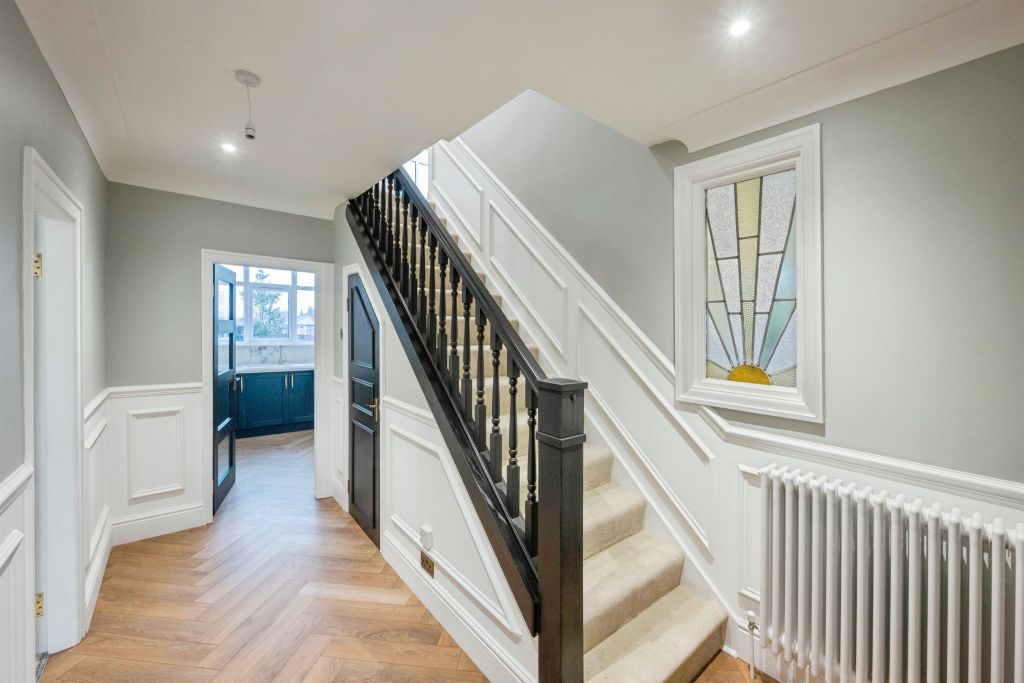 Property photo 2 of 22