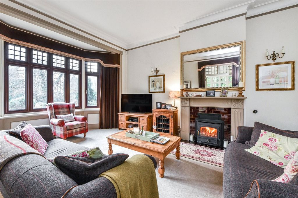 Property photo 2 of 16 Drawing Room