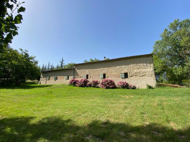 Property photo 2 of 27