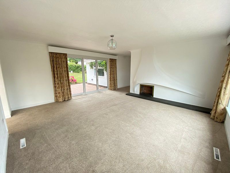 Property photo 3 of 15 Dining Room