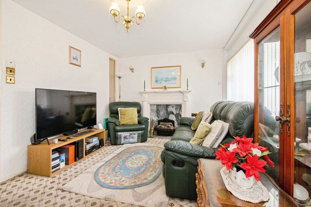 Property photo 3 of 21 Pbox-Img.Jpg
