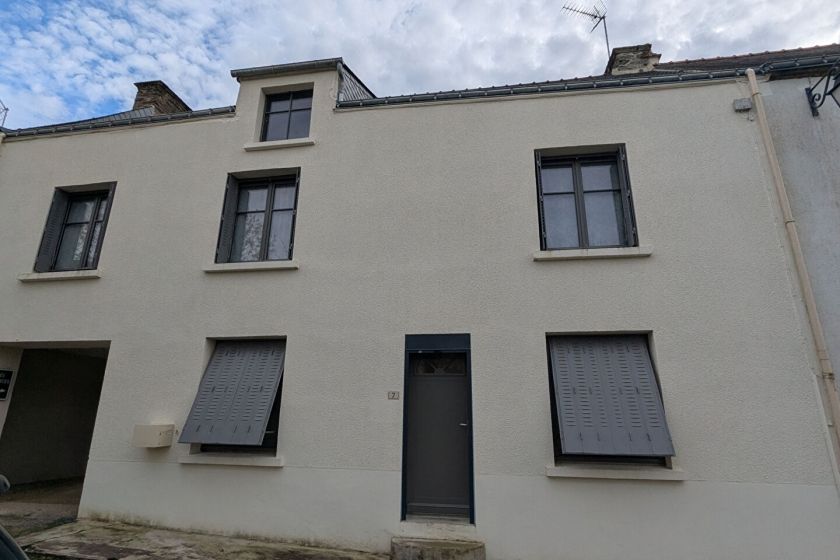 Property photo 2 of 18