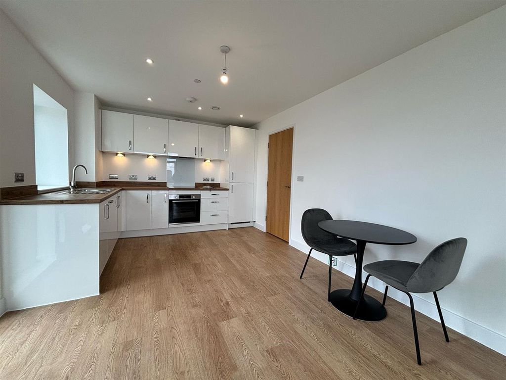 Property photo 1 of 5 Img-20250315-Wa0004