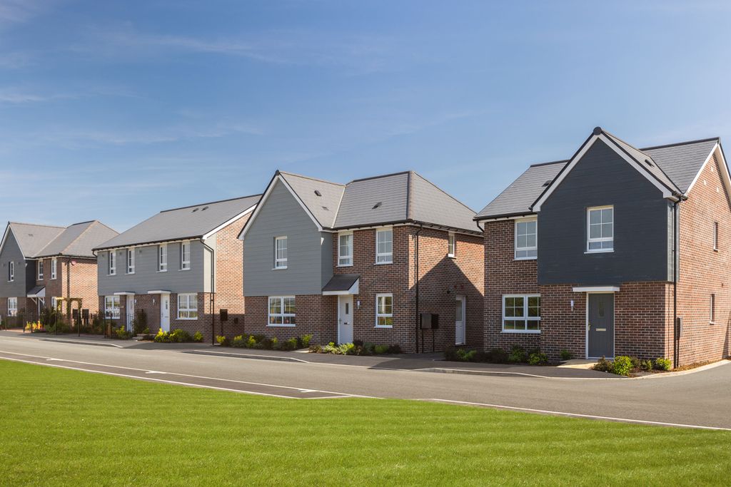 Property photo 1 of 10 Street Scene Of Fiddington Fields