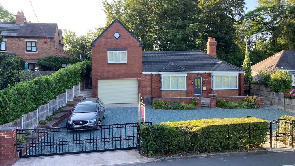 Property photo 1 of 37 Picture No. 51