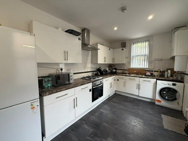 Property photo 3 of 4