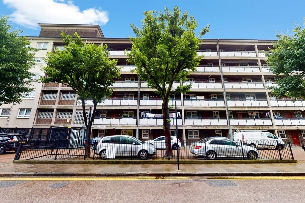 Property photo 2 of 12