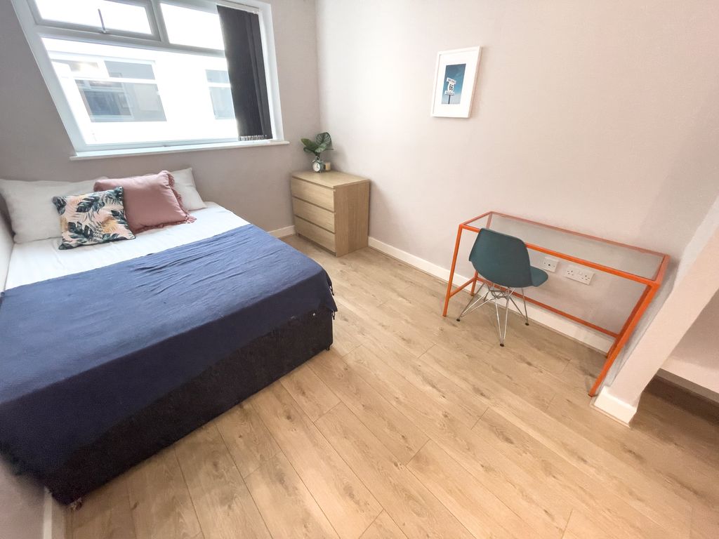 Property photo 2 of 14 Img_2532
